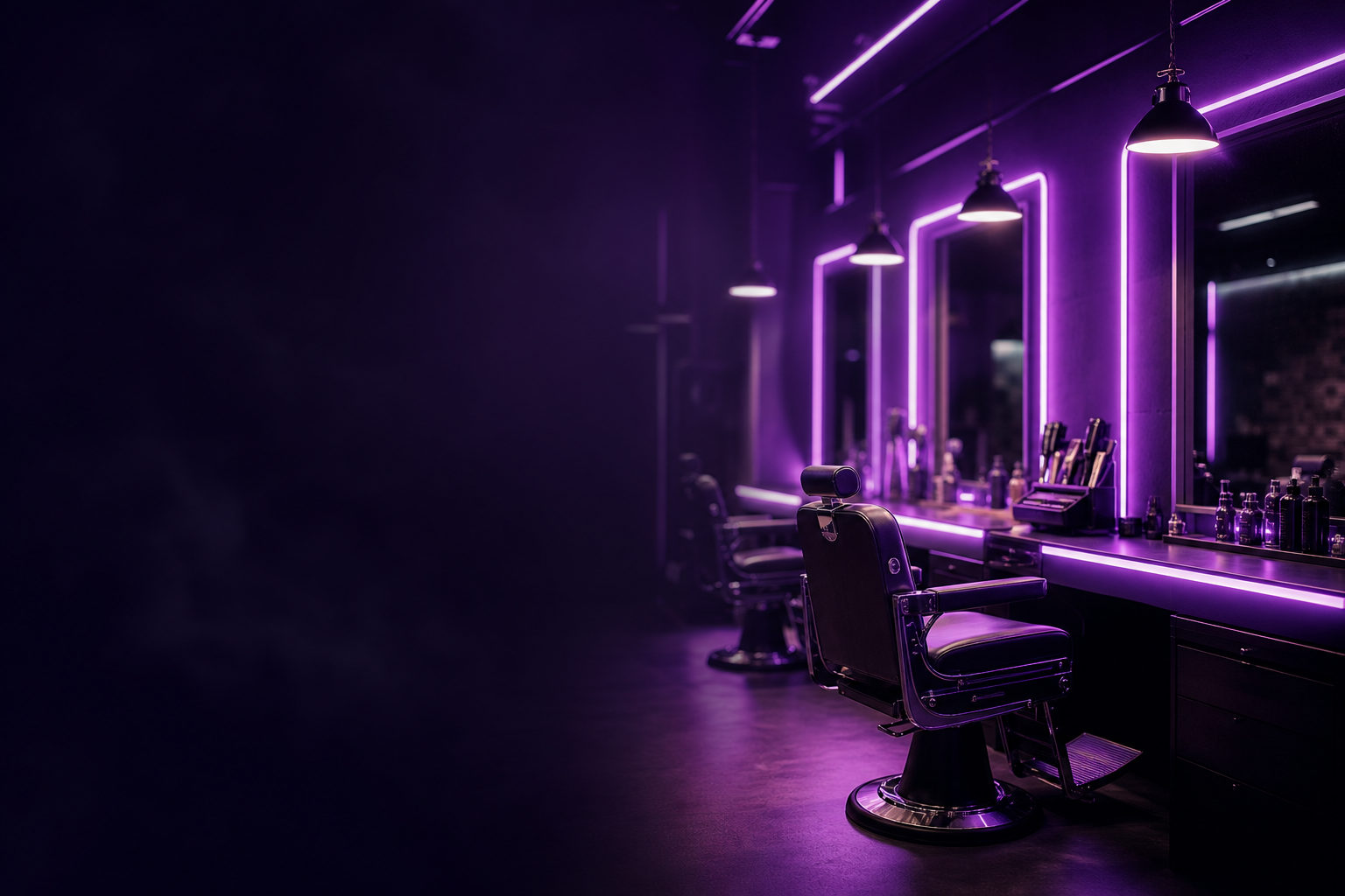 barbearia moderna com bancada iluminada, espelhos e ambiente de formação prática profissional